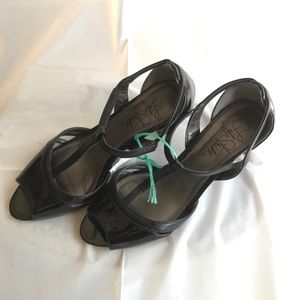 Lifestride T-Heels Size 8